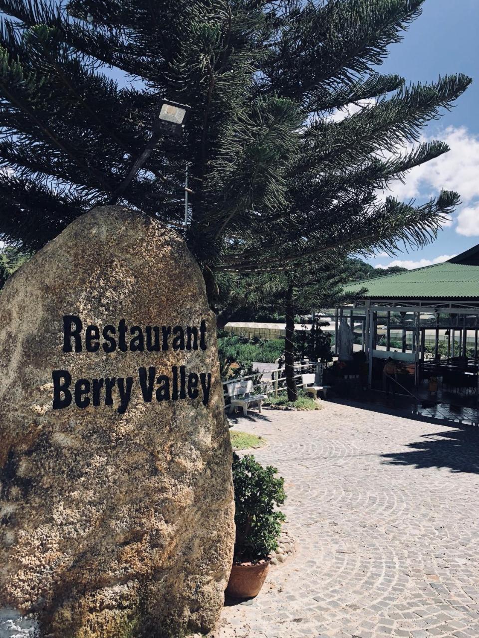 Berry Valley Homestay Da Lat Esterno foto